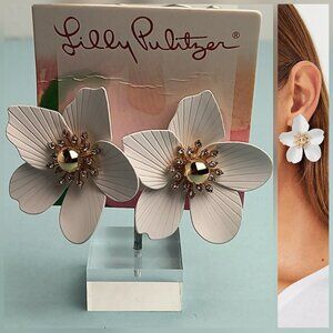 Lilly Pulitzer Drop Earring Oversized Orchid Flutter White Conchshell Metal